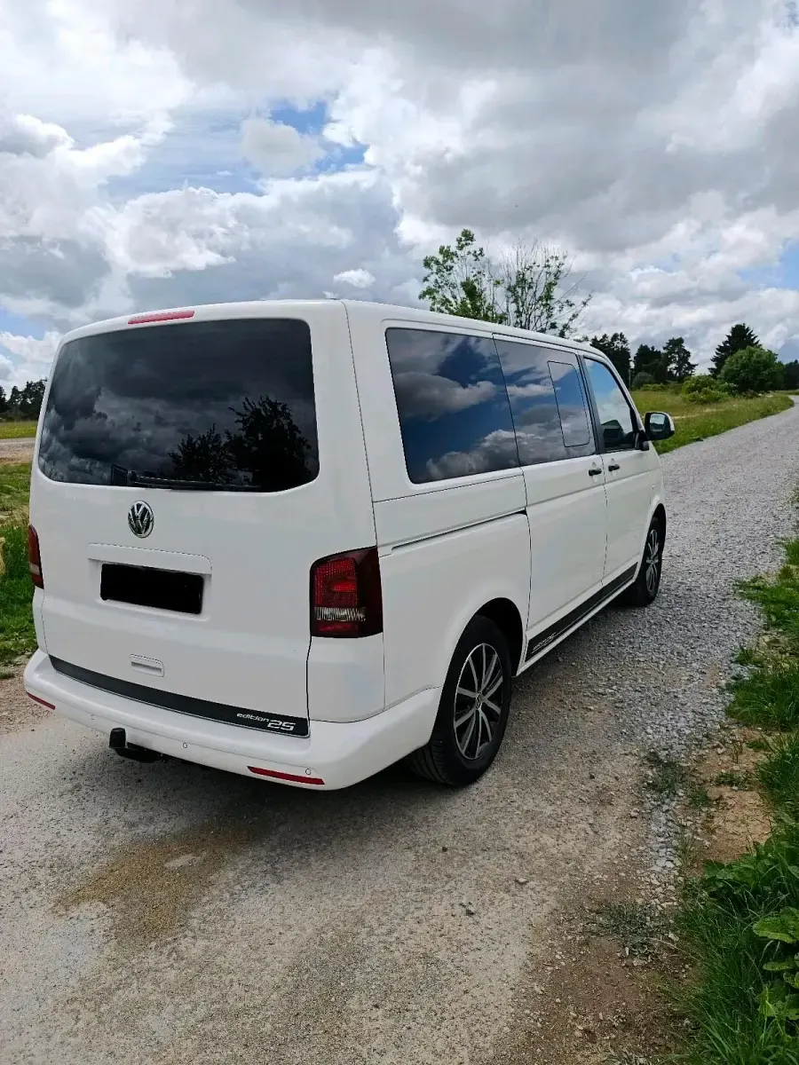 Gebraucht VW Multivan Edition 179 PS (131 kW) 2014 Weiß Van / Kleinbus