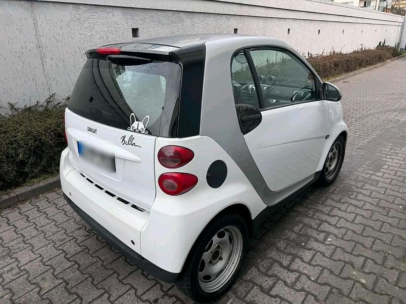Gebraucht Smart ForTwo Coupé 71 PS (52 kW) 2010 Weiß Coupé