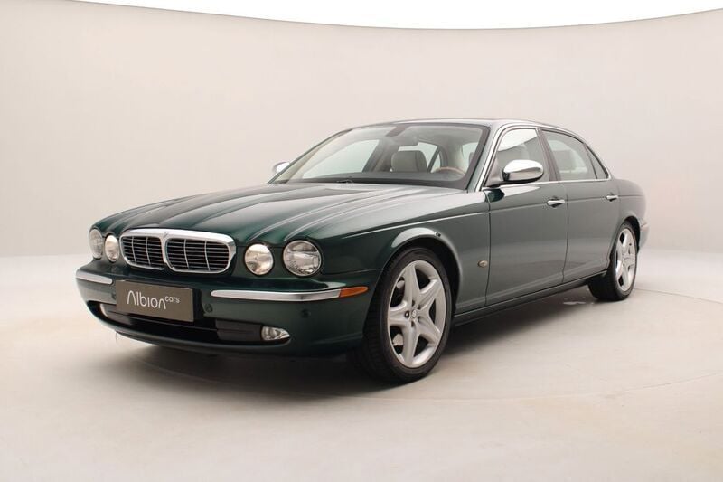 Grün Gebraucht 2005 Jaguar XJ8 Executive Limousine | 23.500 € - Bild 1/4