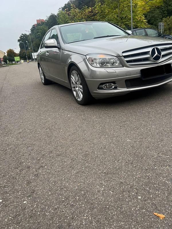 Grau Gebraucht 2008 Mercedes C230 Limousine | 7.100 € (Guter Preis) - Bild 1/4