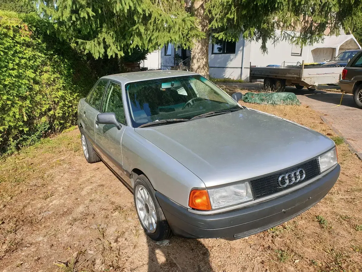 Gebraucht Audi 80 70 PS (51 kW) 2026 Silber Limousine