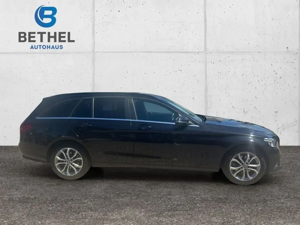 Gebraucht Mercedes C200 150 PS (110 kW) 2019 Schwarz (metallic) Kombi