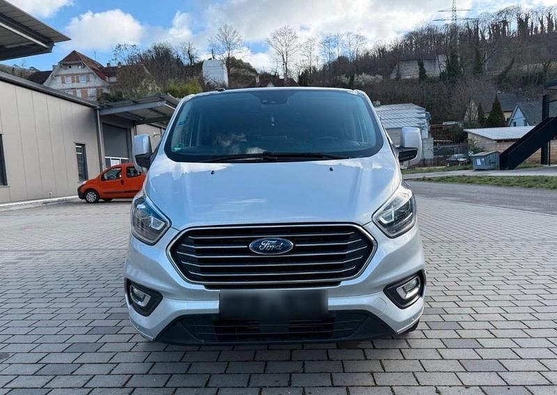 Gebraucht Ford Tourneo 131 PS (96 kW) 2018 Van / Kleinbus