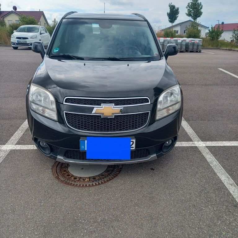Schwarz Gebraucht 2011 Chevrolet Orlando LS Van / Kleinbus | 3.800 € (Guter Preis) - Bild 1/4