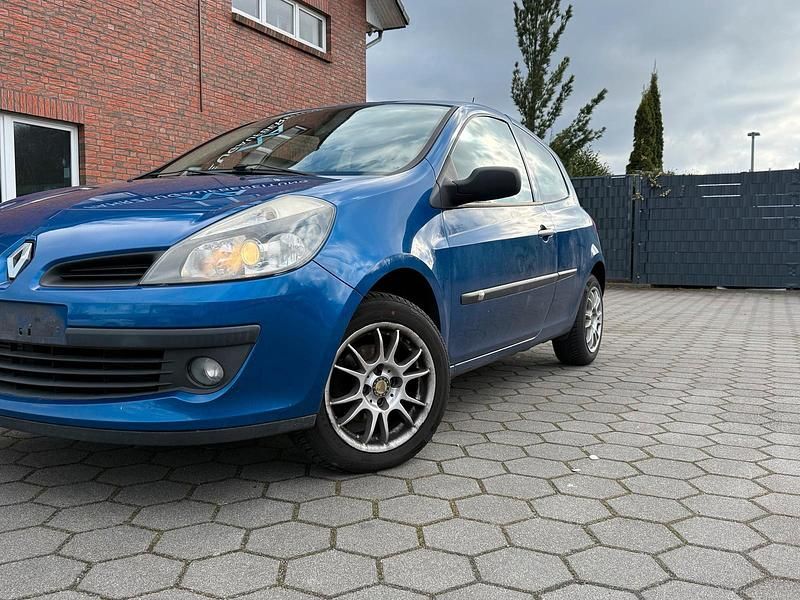Gebraucht Renault Clio II 75 PS (55 kW) 2008 Blau Kleinwagen