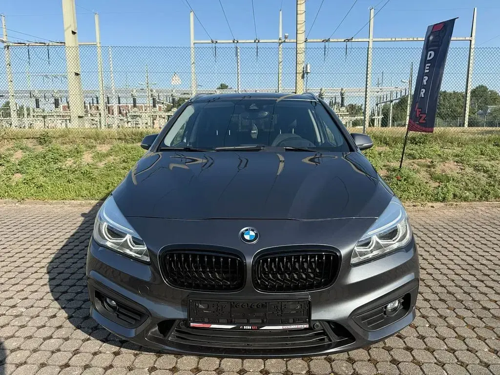 Gebraucht BMW 218 Active Tourer Basis 150 PS (110 kW) 2014 Grau Van / Kleinbus