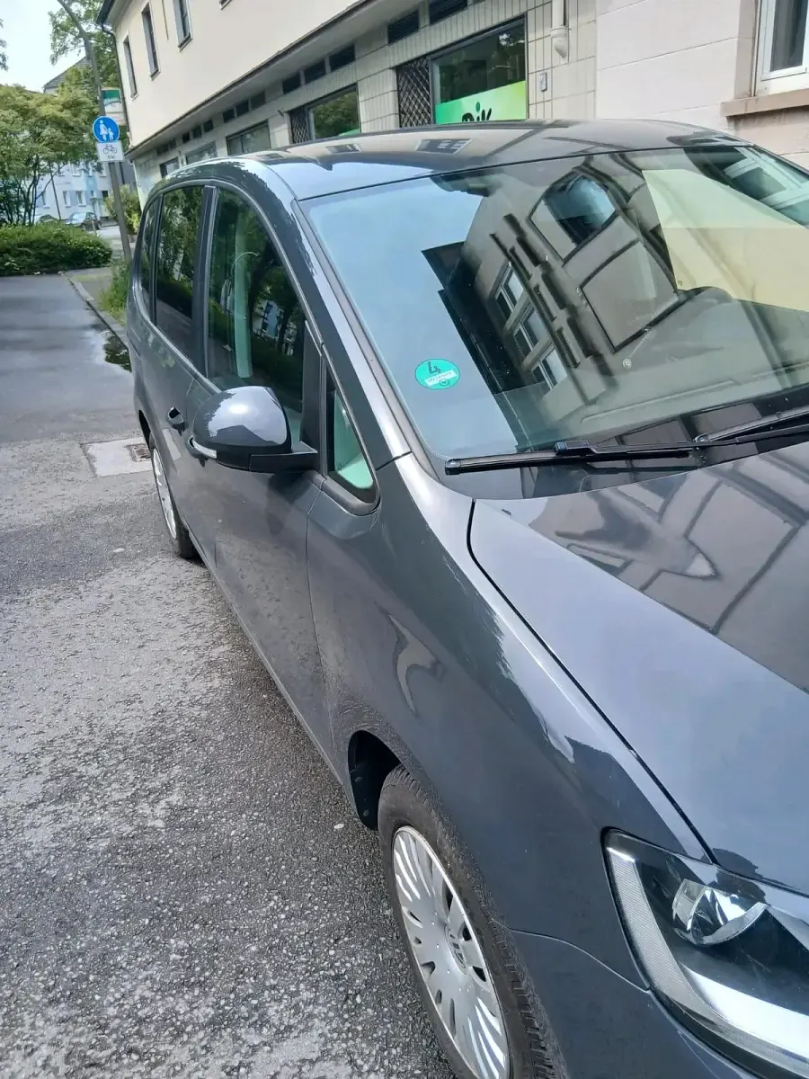 Używany VW Sharan 140 KM (102 kW) 2013 Szary Minivan