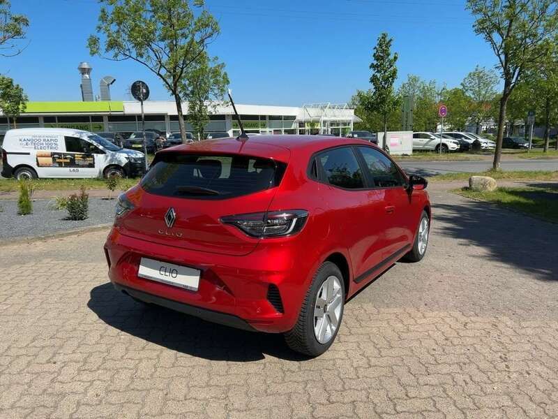Gebraucht Renault Clio V Evolution 91 PS (66 kW) 2024 Rot Limousine