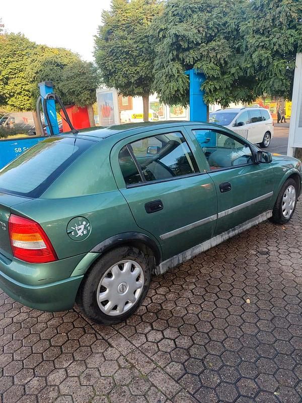 Gebraucht Opel Astra 98 PS (72 kW) 1999 Grün Limousine