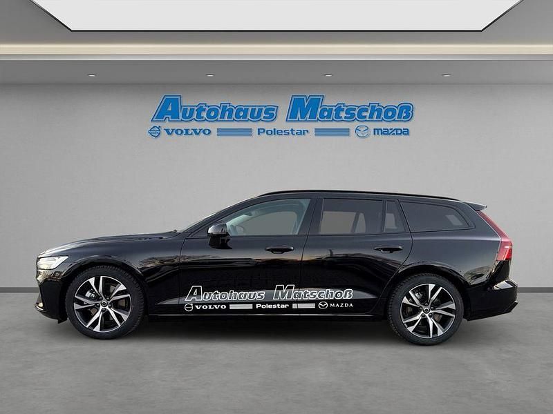 Gebraucht Volvo V60 Ultra 197 PS (144 kW) 2025 Onyx black / metallic Kombi