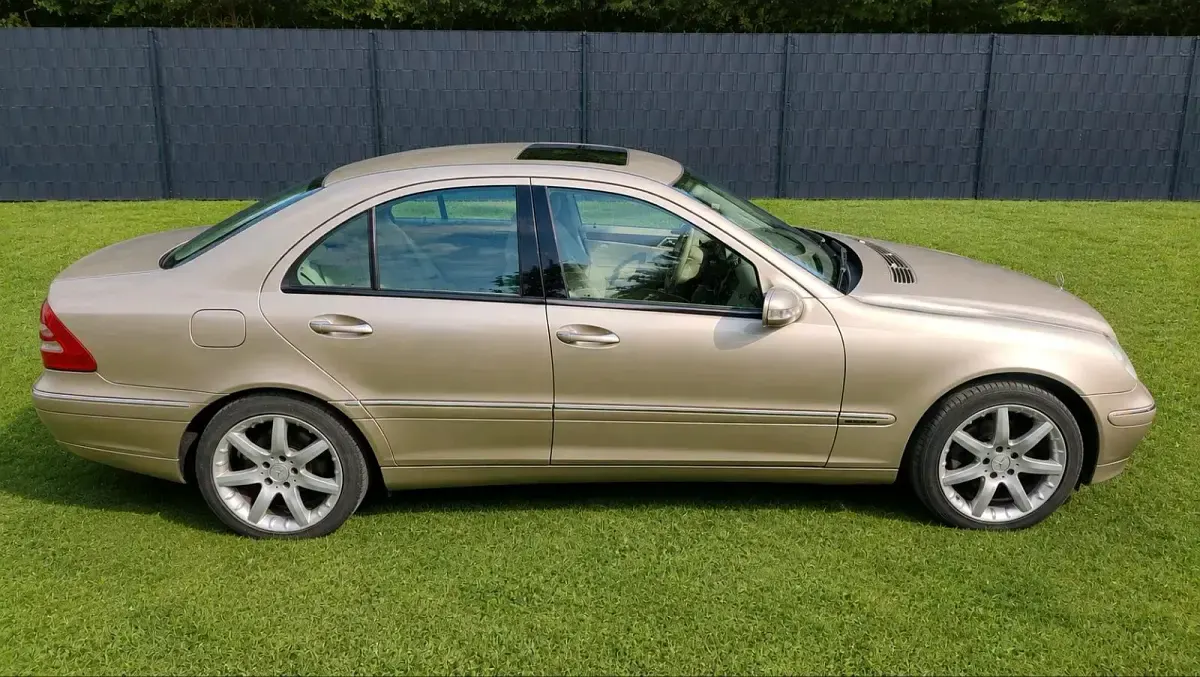 Gebraucht Mercedes C320 184 PS (135 kW) 2003 Gelb Limousine
