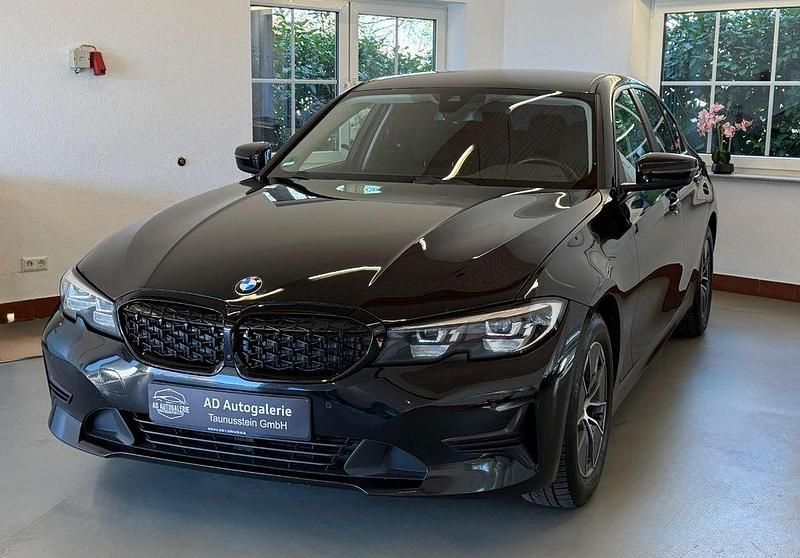 Gebraucht BMW 320 Advantage 190 PS (139 kW) 2021 Schwarz Limousine