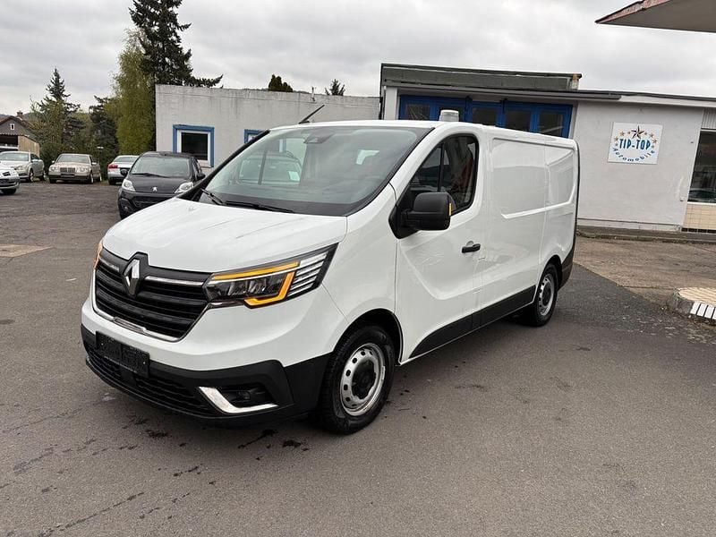 Gebraucht Renault Trafic 150 PS (110 kW) 2022 Weiß Van / Kleinbus