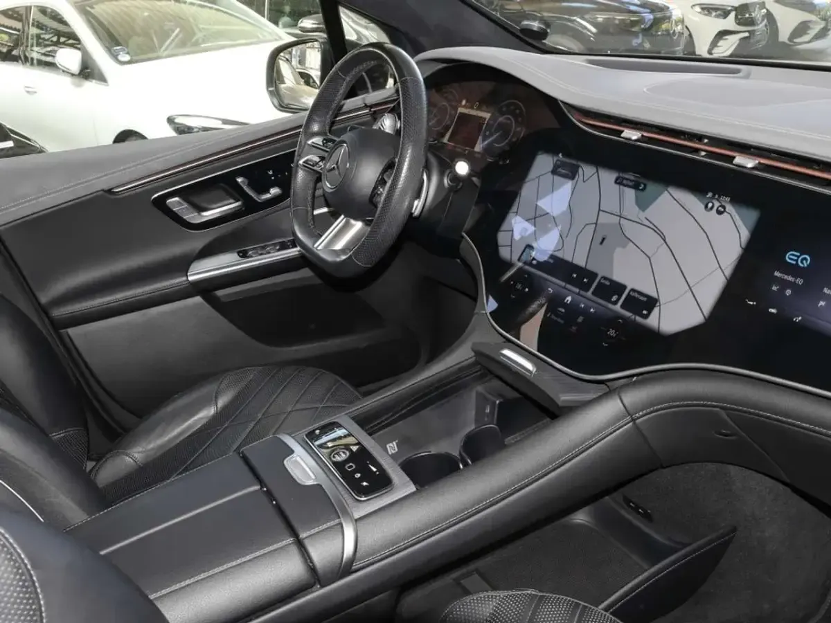 Gebraucht Mercedes EQE500 AMG 300 kW (408 PS) 2024 Grau SUV