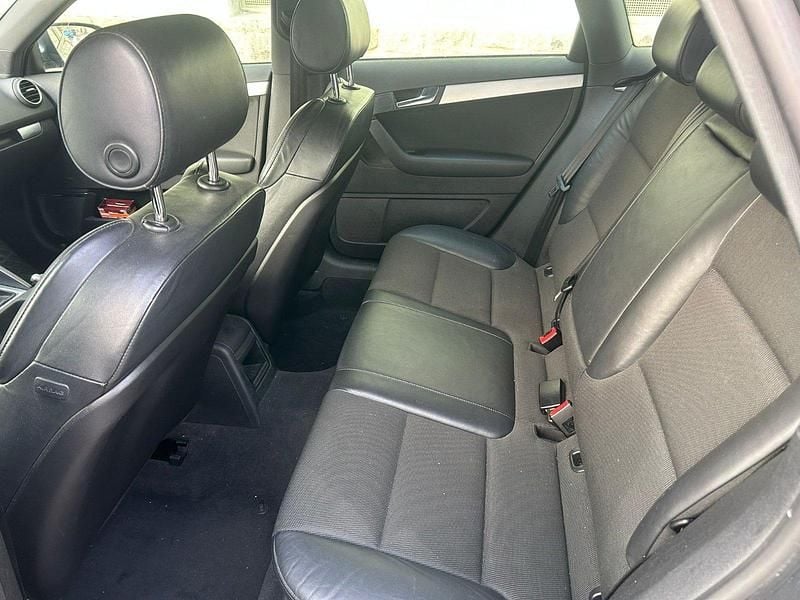 Grau Gebraucht 2006 Audi A3 S-Line Kleinwagen | 1.950 € (Superpreis) - Bild 1/4