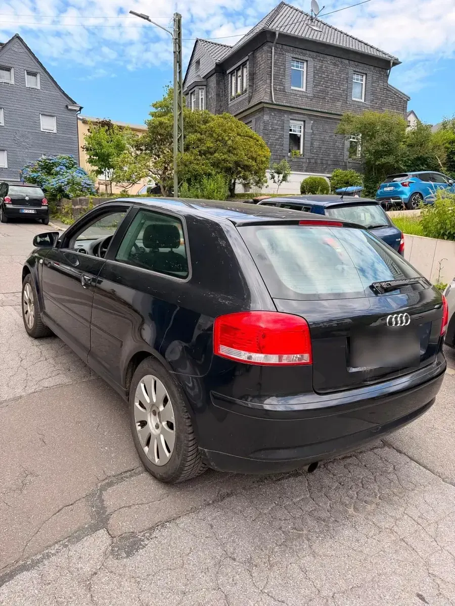 Gebraucht Audi A3 101 PS (74 kW) 2004 Schwarz Kleinwagen