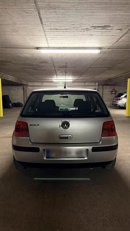 Gebraucht VW Golf IV Edition 75 PS (55 kW) 2001 Silber Limousine