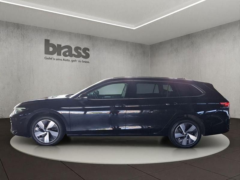 Gebraucht VW Passat Elegance 193 PS (141 kW) 2024 Grenadillschwarz metallic Kombi