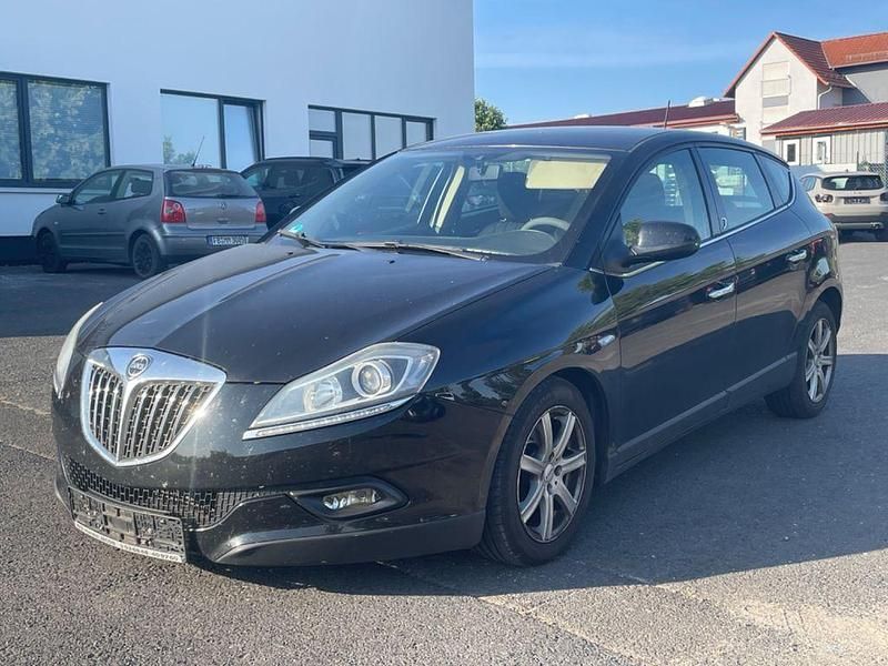 Schwarz Gebraucht 2009 Lancia Delta Limousine | 2.450 € (Fairer Preis) - Bild 1/4