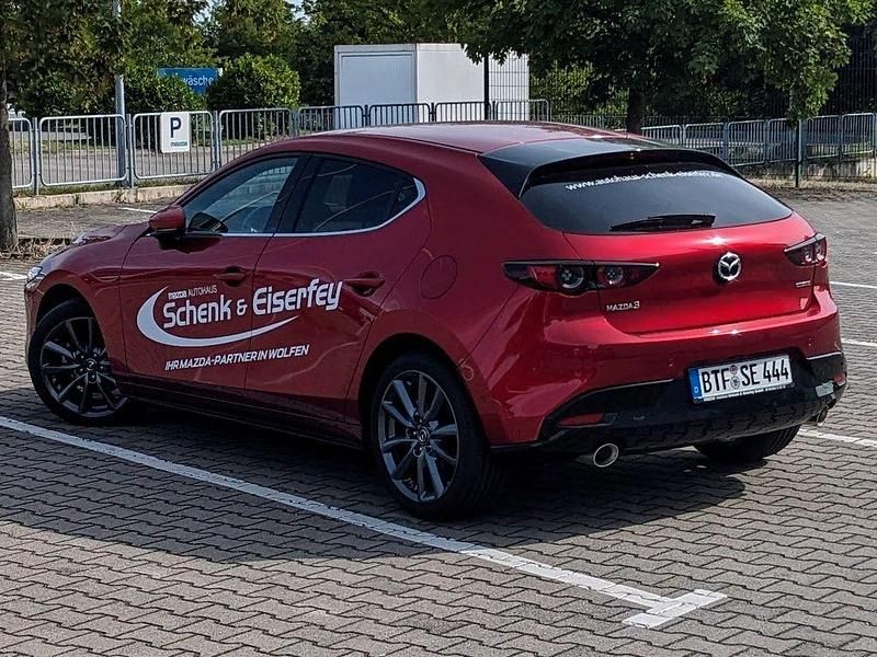 Gebraucht Mazda 3 Edition 179 PS (131 kW) 2020 Rot Limousine