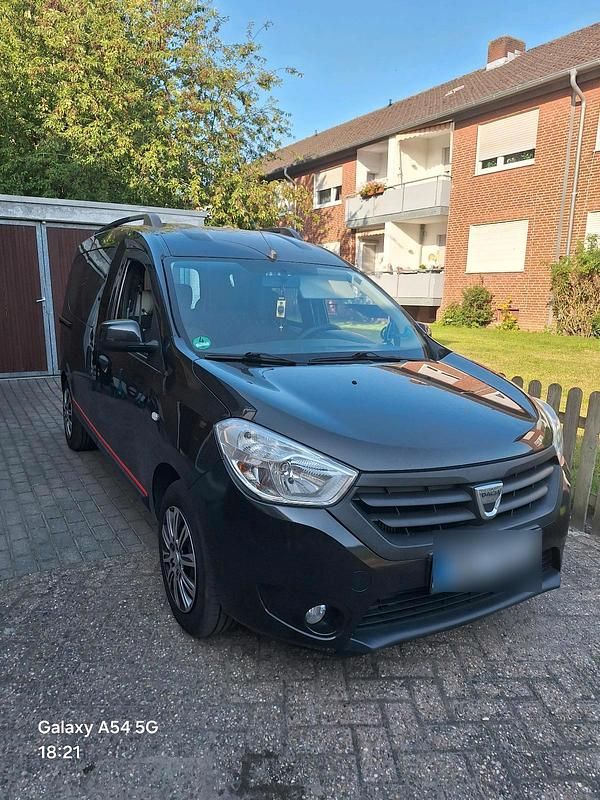 Gebraucht Dacia Sandero 90 PS (66 kW) 2013 Schwarz Kombi