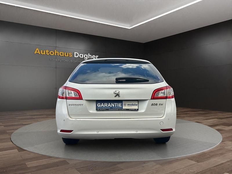 Gebraucht Peugeot 508 Allure 163 PS (119 kW) 2012 Weiß Kombi