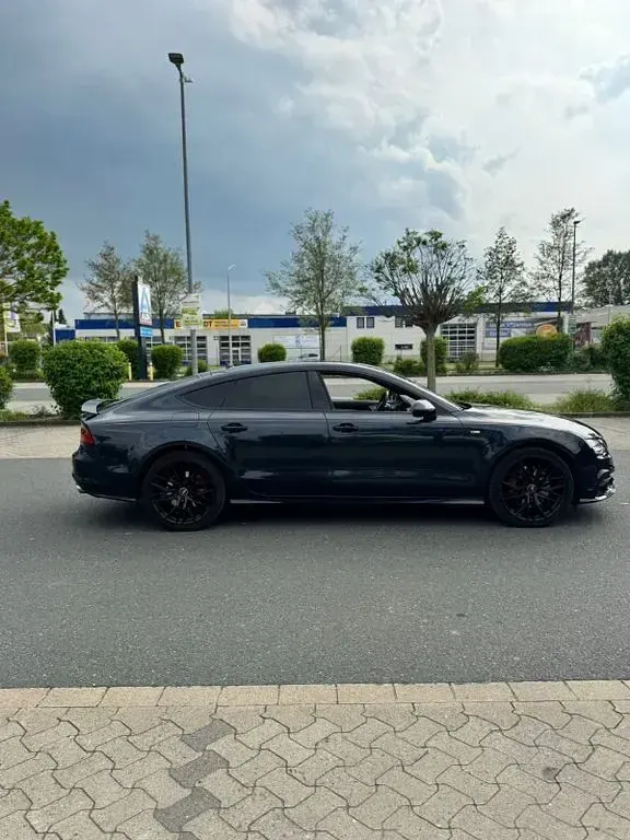 Gebraucht Audi A7 Sportback Ambiente 313 PS (230 kW) 2013 Blau Kleinwagen