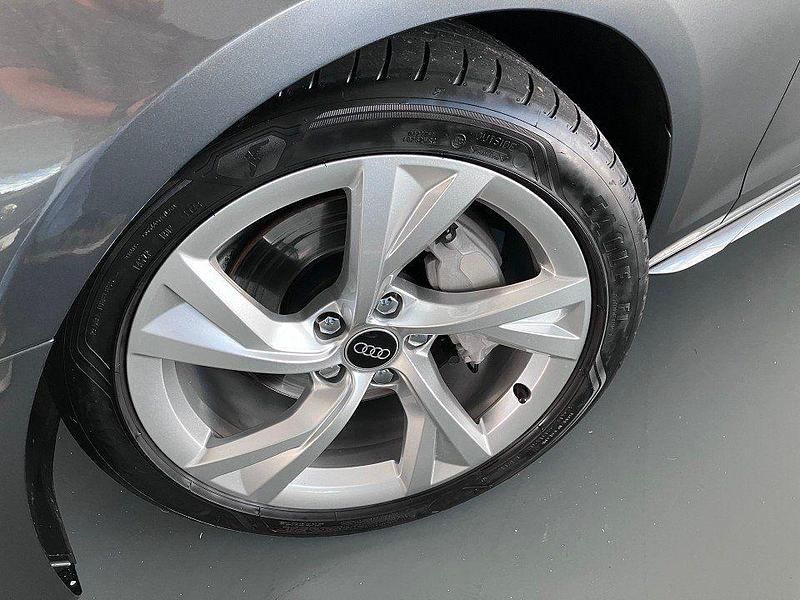 Gebraucht Audi A4 S-Line 204 PS (150 kW) 2023 Daytonagrau perleffekt Kombi