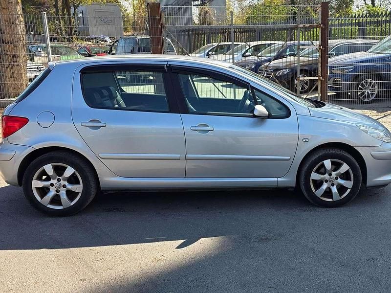 Gebraucht Peugeot 307 140 PS (102 kW) 2006 Silber Limousine
