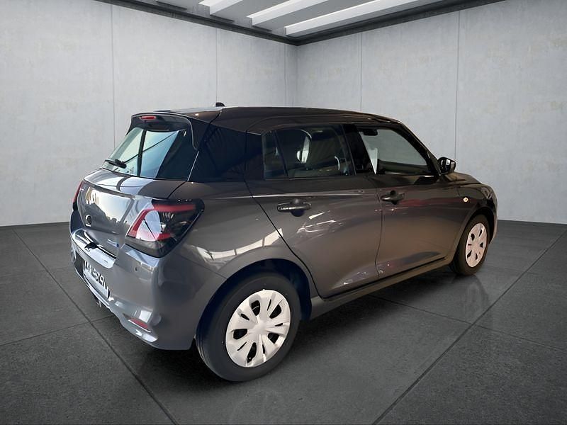 Neu Suzuki Swift 83 PS (61 kW) 2025 Grau Kleinwagen