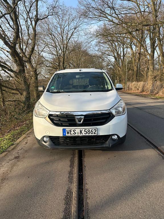 Gebraucht Dacia Lodgy Acces 83 PS (61 kW) 2015 Weiß Van / Kleinbus