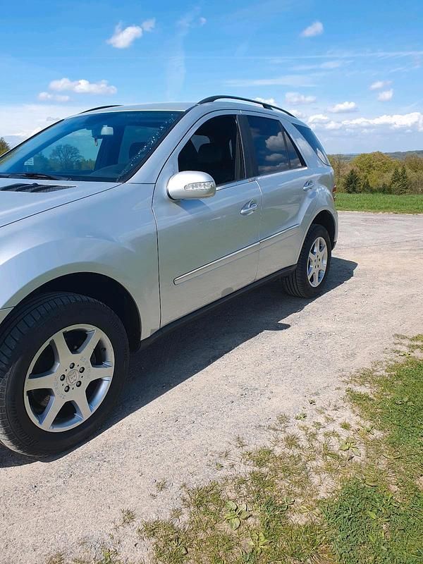 Gebraucht Mercedes ML280 190 PS (139 kW) 2006 Grau SUV