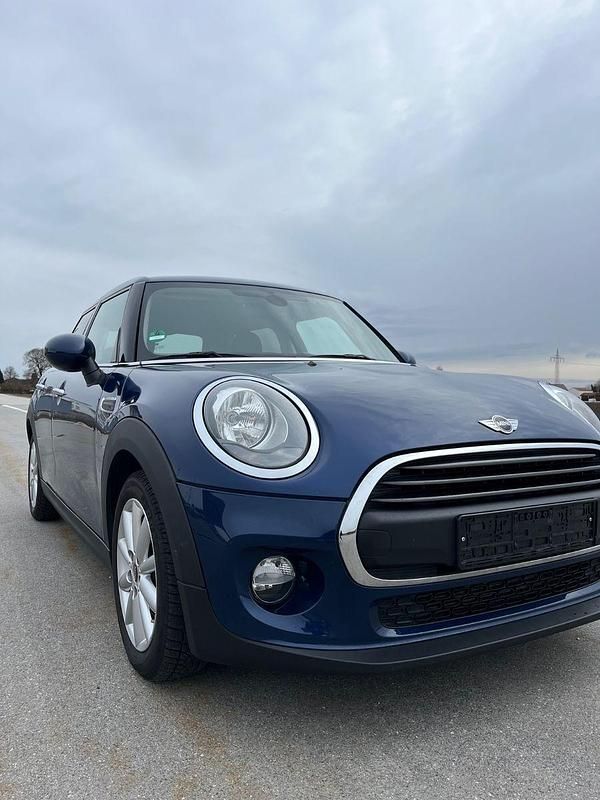 Usado Mini ONE 102 HP (75 kW) 2017 Azul Citadino