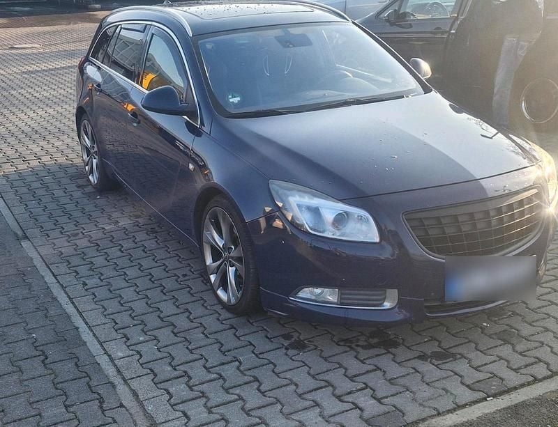 Gebraucht Opel Insignia 131 PS (96 kW) 2011 Blau Kombi