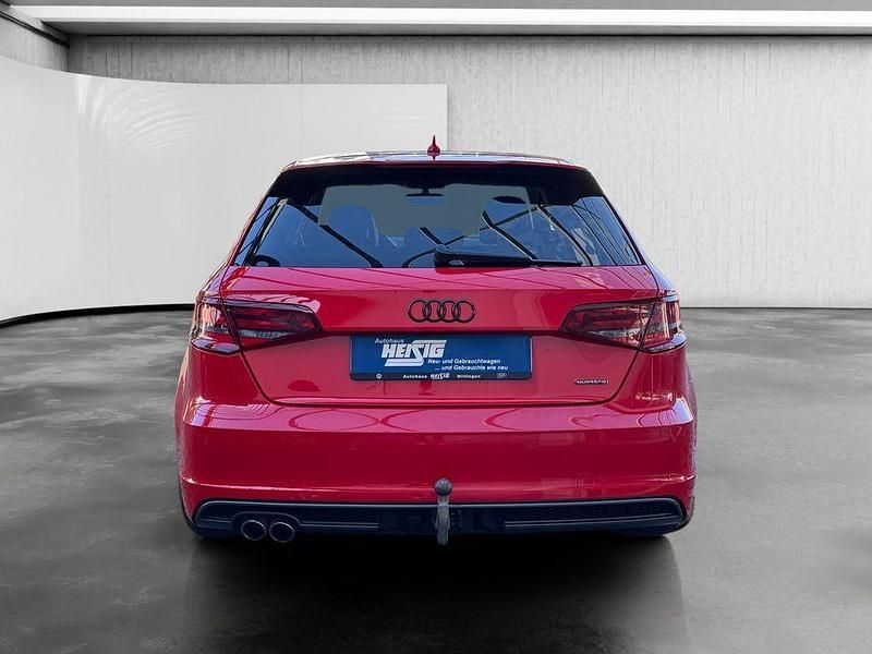 Gebraucht Audi A3 Ambiente 184 PS (135 kW) 2016 Rot Limousine
