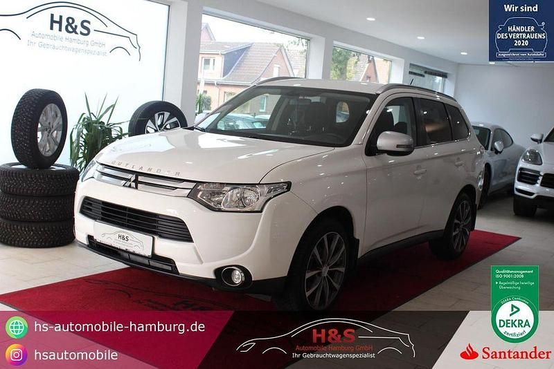 Weiß Gebraucht 2014 Mitsubishi Outlander Diamant Edition SUV | 11.900 € (Etwas zu teuer) - Bild 1/4