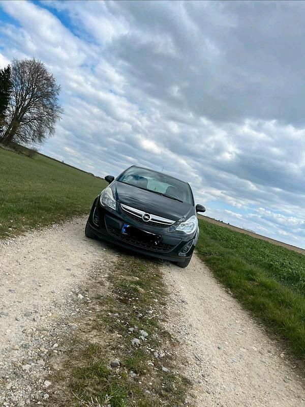 Gebraucht Opel Corsa 85 PS (62 kW) 2012 Schwarz Kleinwagen