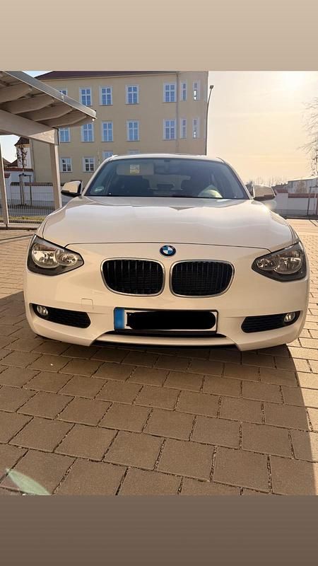 Gebraucht BMW 116 116 PS (85 kW) 2014 Weiß Kleinwagen