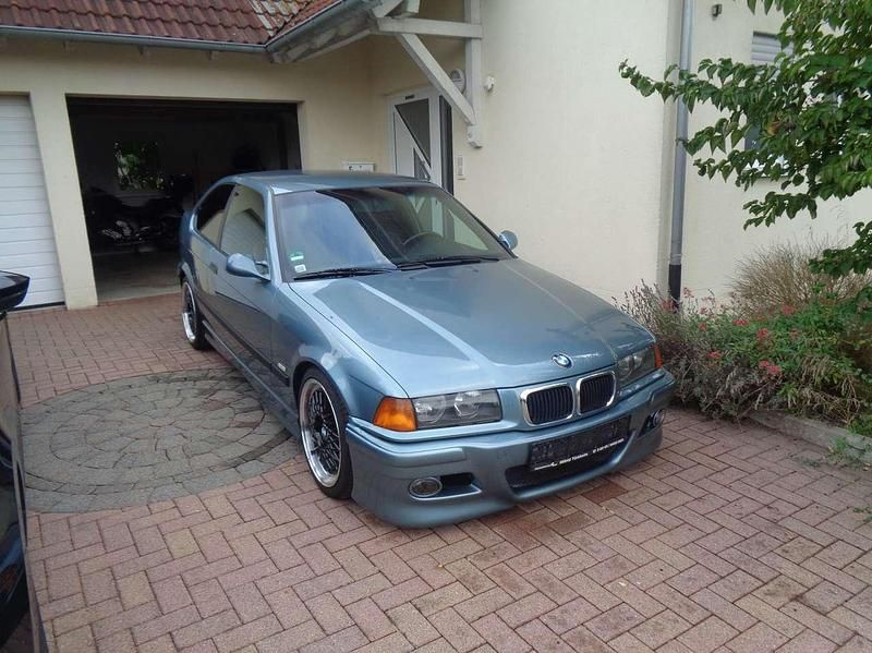 Blau Gebraucht 1997 BMW 323 Coupé | 6.999 € (Guter Preis) - Bild 1/4