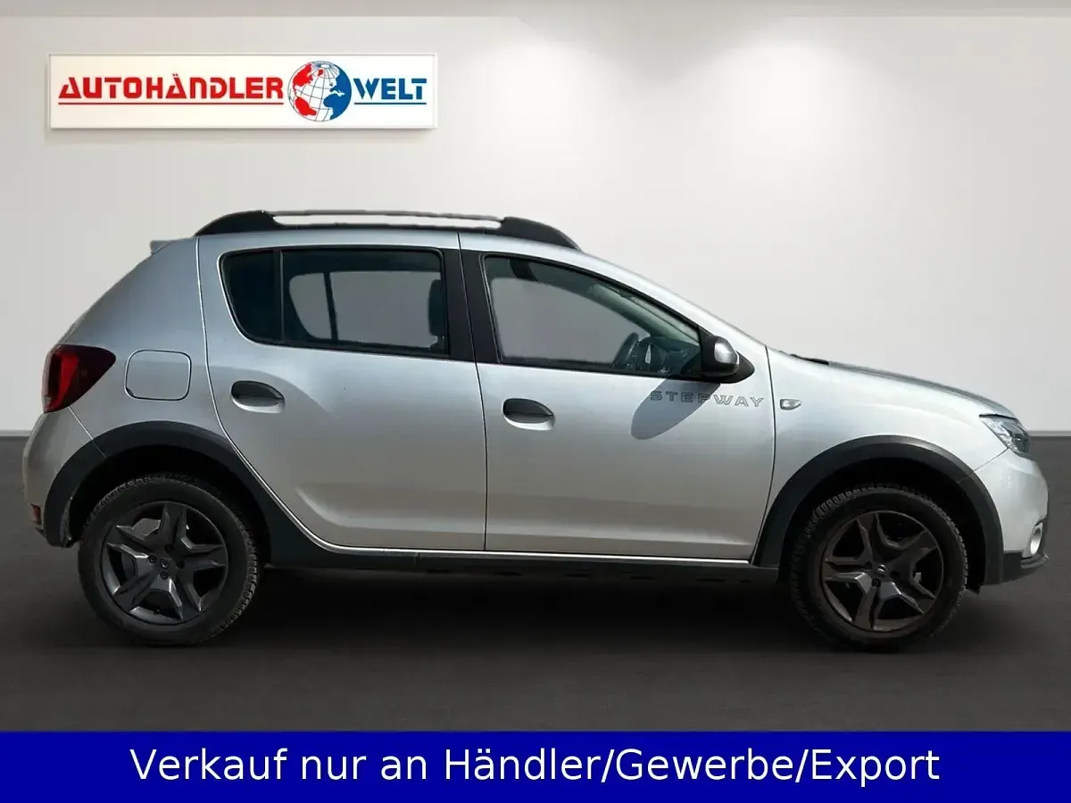 Gebraucht Dacia Sandero Stepway 90 PS (66 kW) 2017 Silber SUV