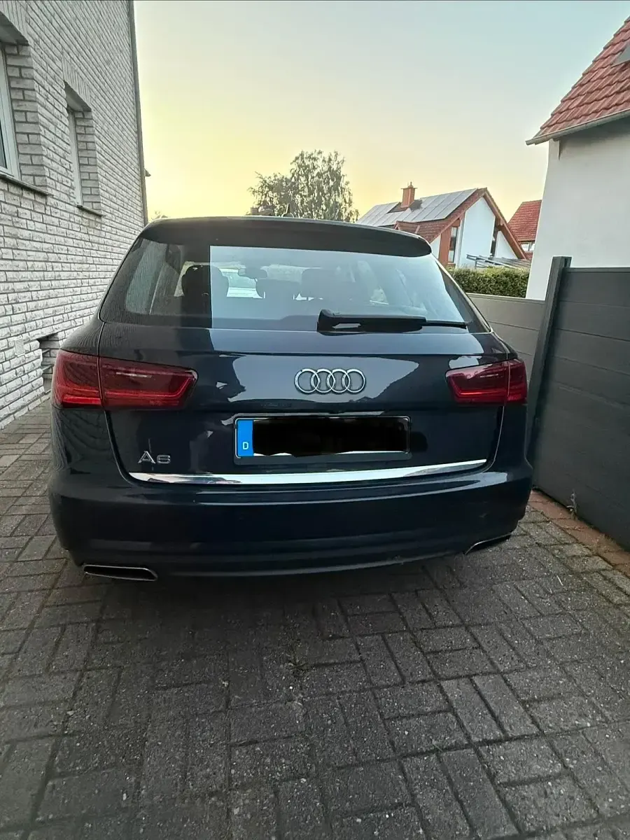 Gebraucht Audi A6 190 PS (139 kW) 2015 Blau Kombi