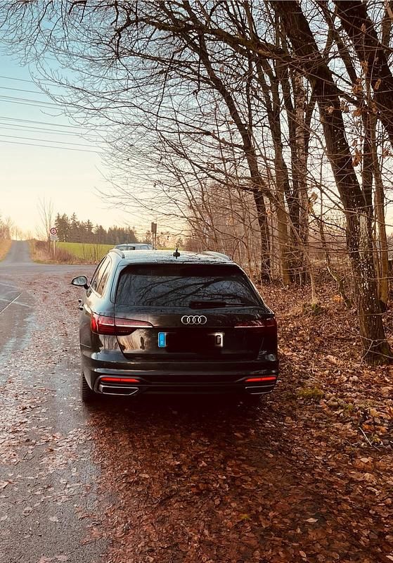 Gebraucht Audi A4 204 PS (150 kW) 2021 Schwarz Kombi