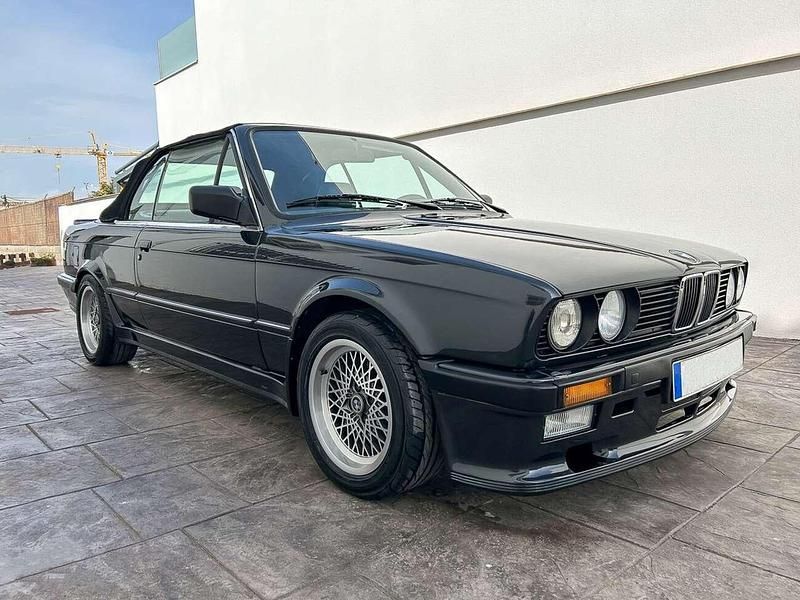 Gebraucht BMW 325 Cabriolet Performance 171 PS (125 kW) 1986 Schwarz Cabrio