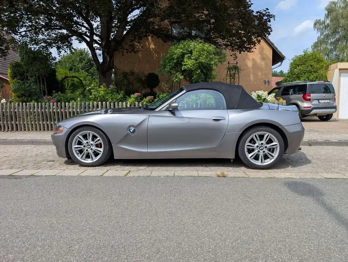 Gebraucht BMW Z4 192 PS (141 kW) 2003 Grau Cabrio