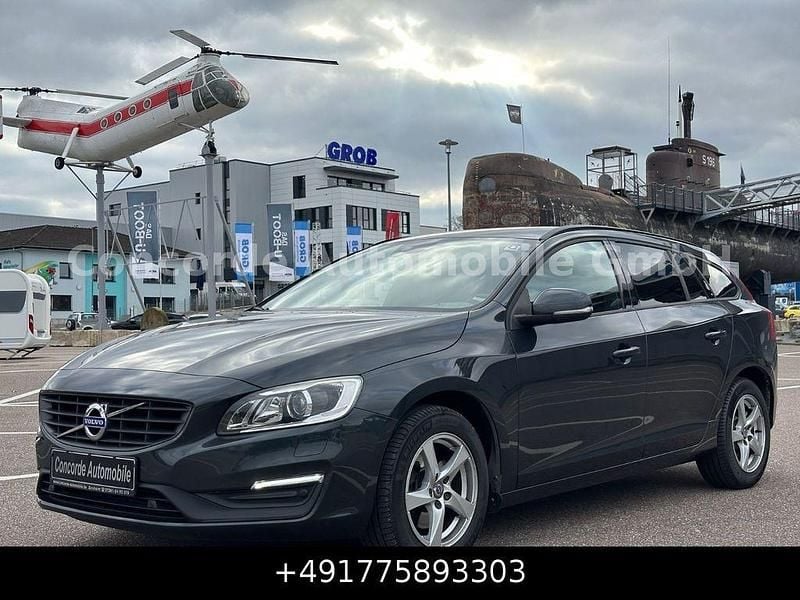 Gebraucht Volvo V60 190 PS (139 kW) 2017 Savile grey Kombi