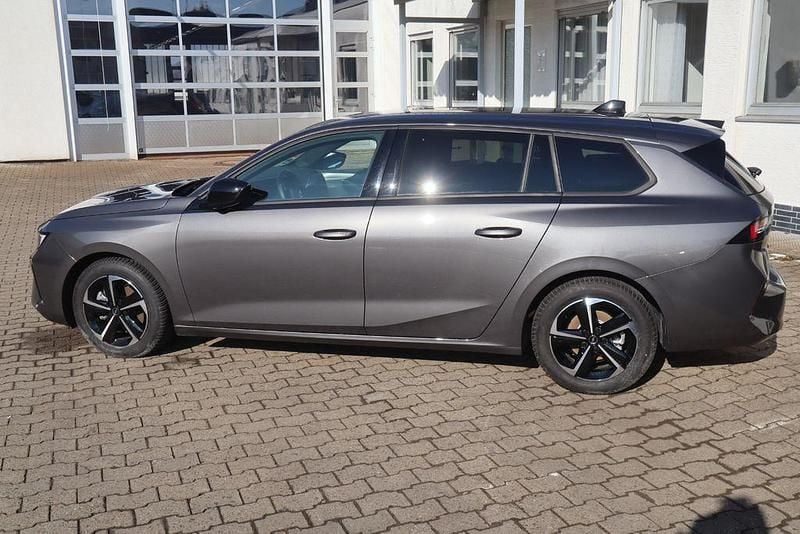 Używany Opel Astra 131 KM (96 kW) 2025 Szary Kombi