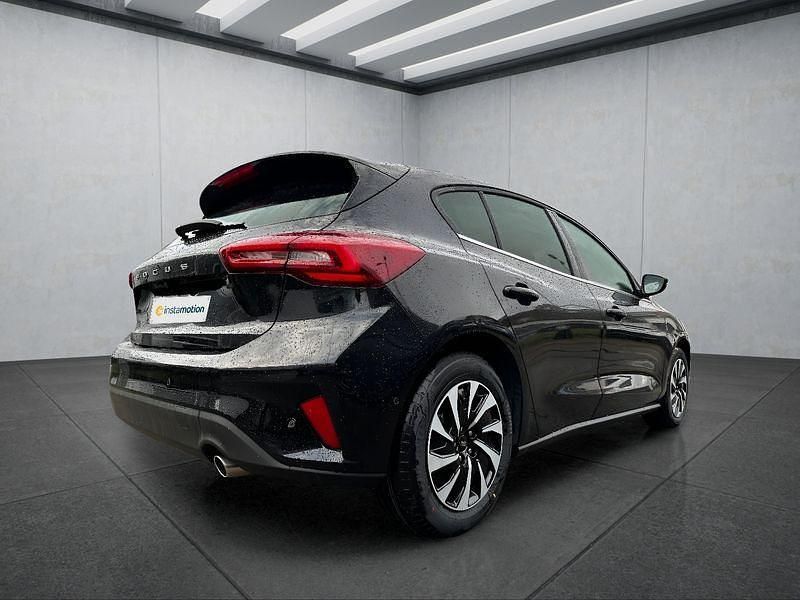 Neu Ford Focus Titanium 155 PS (114 kW) 2025 Schwarz Limousine