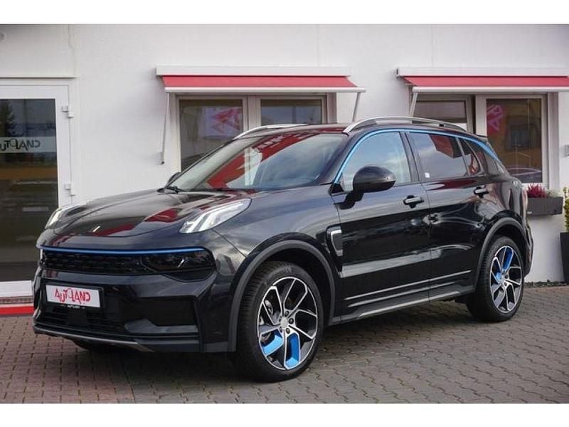 Sparklingblackmet. (metallic) Gebraucht 2022 Lynk & Co 01 SUV | 22.890 € (Fairer Preis) - Bild 1/4
