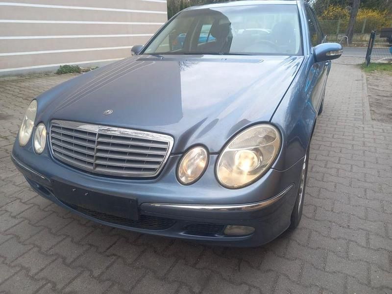 Gebraucht Mercedes E270 Elegance 177 PS (130 kW) 2004 Blau Limousine