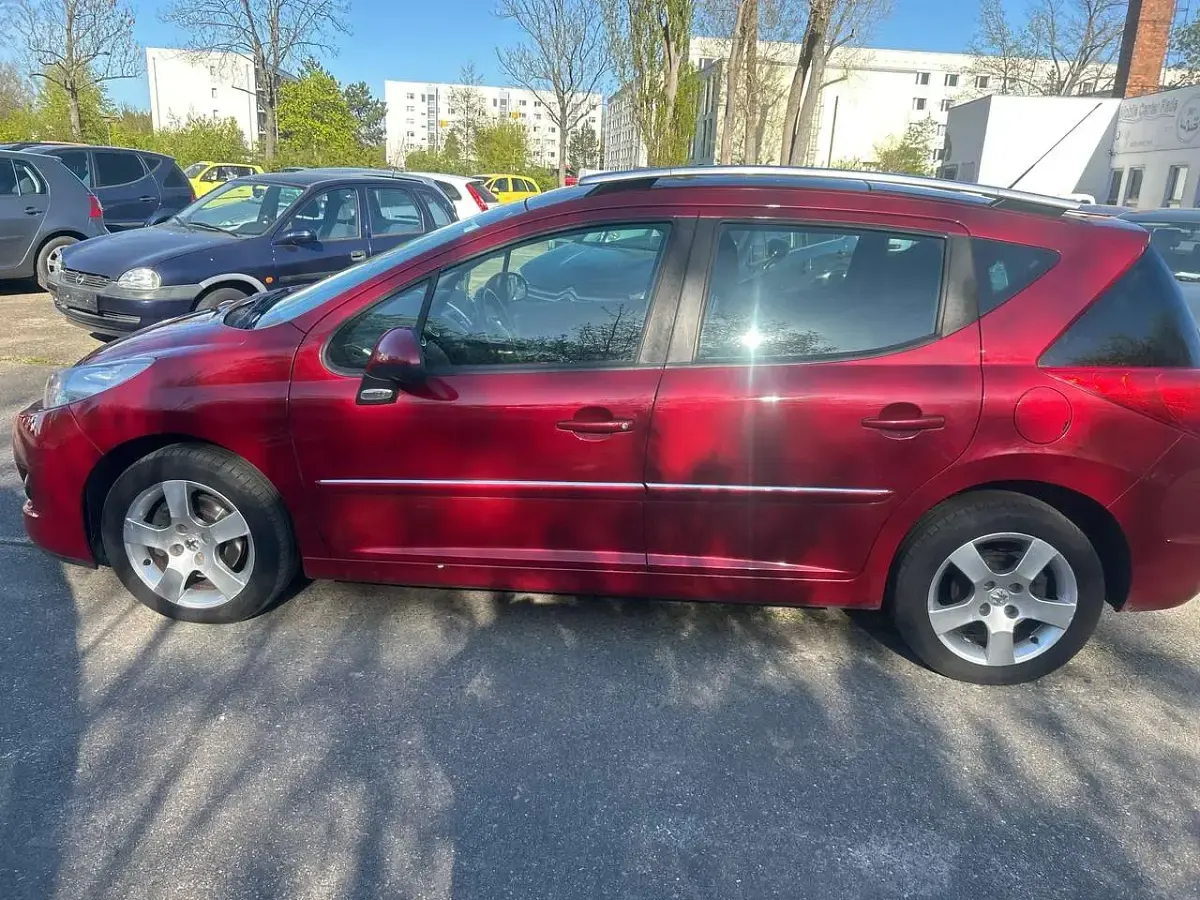 Gebraucht Peugeot 207 Premium 120 PS (88 kW) 2010 Erithree/sanginerot/metallic Kombi